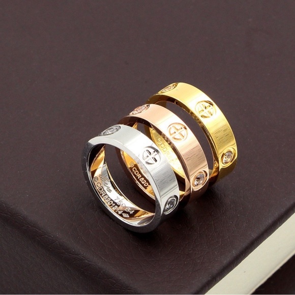 NEW Stainless Steel Screw LOVE Ring with Stone in Silver - Picture 5 of 7